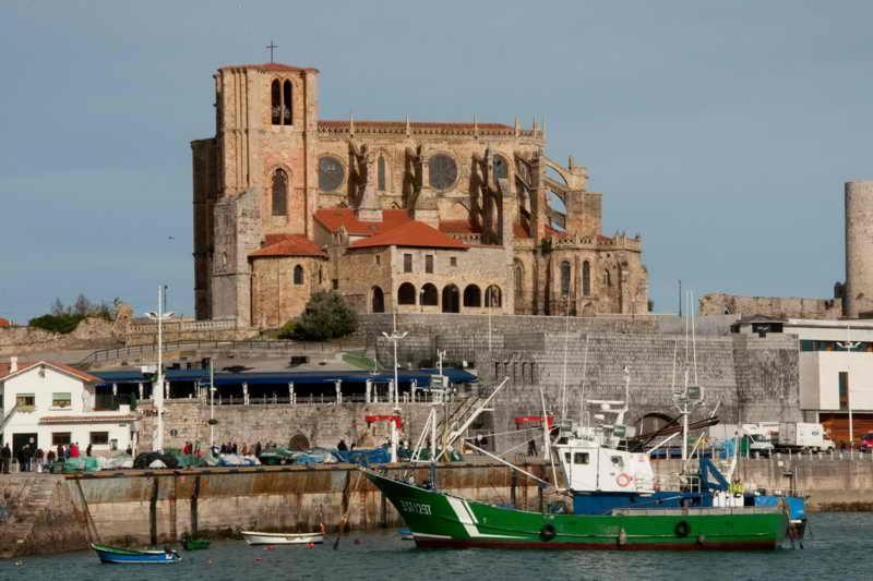 Apartamento Centro Con Garaje Castro Urdiales Eksteriør bilde